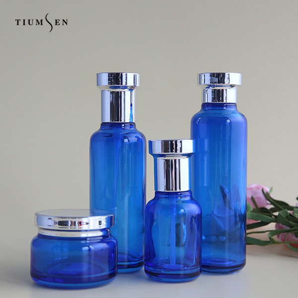 empty makeup containers